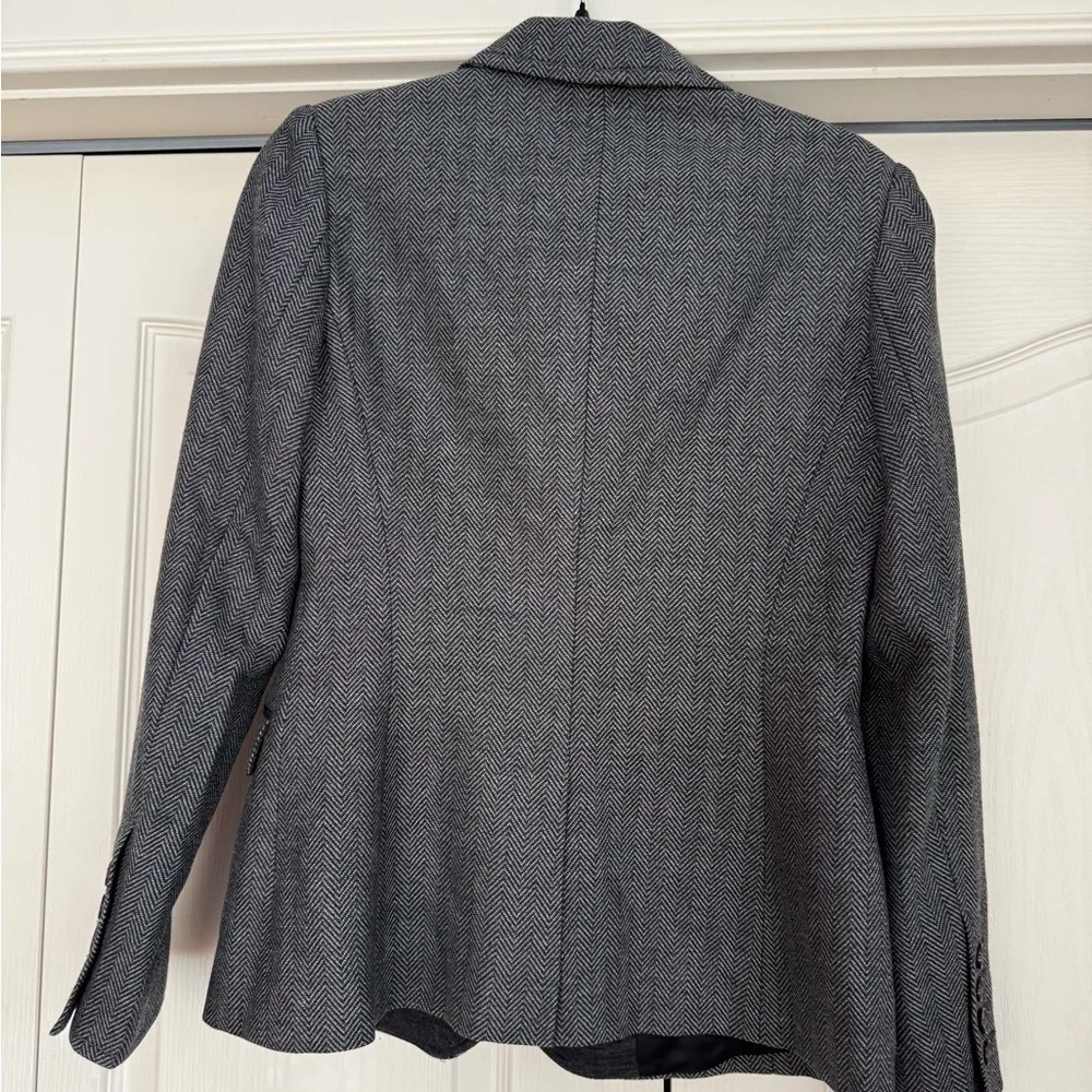 TEENFLO | 100% Wool Chevron 3 Button Blazer - Picture 4 of 5